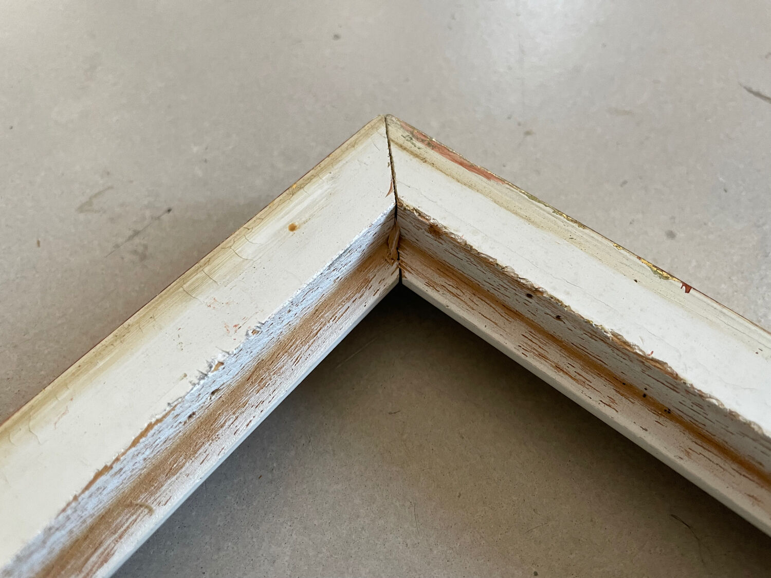 Small golden frame 25x30cm