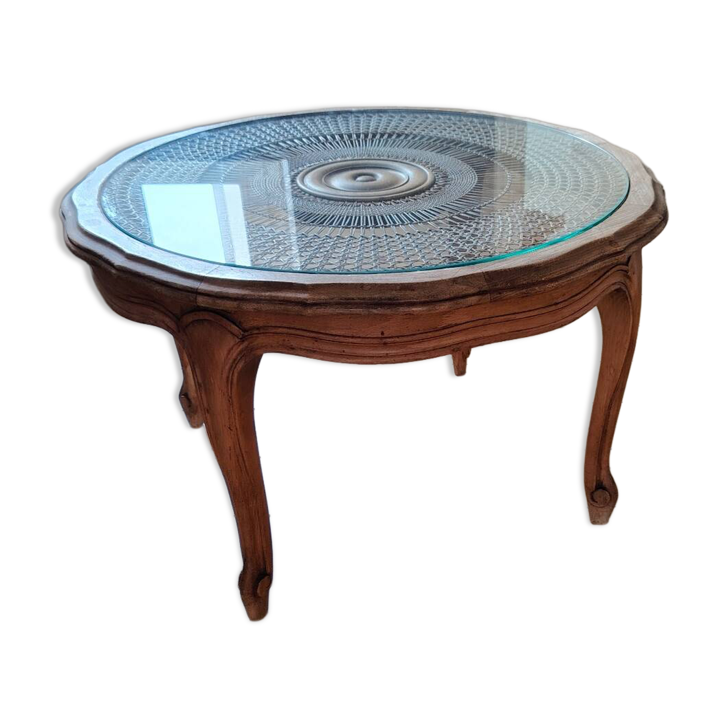 Vintage coffee table from the 60s – Rattan top with a sunburst pattern