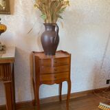 Table de chevet de style
