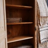 Single-door wardrobe / cupboard