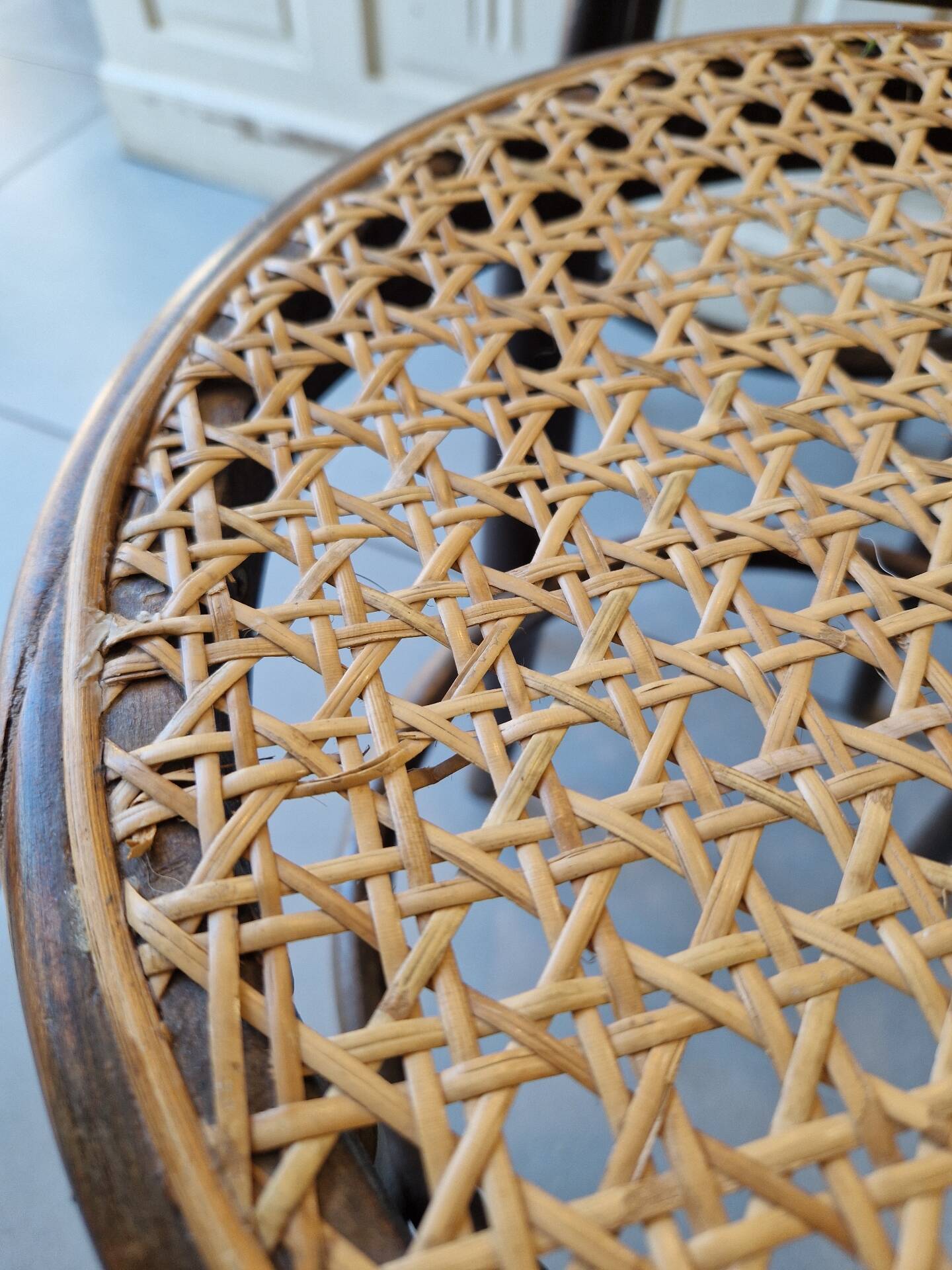 Lot De 2 Tabourets En Cannage Style Thonet