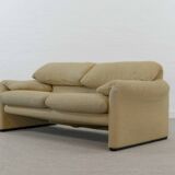 Set (2) Cassina Maralunga Sofas in beige Bouchlé-Fabrics by Vico Magistrett
