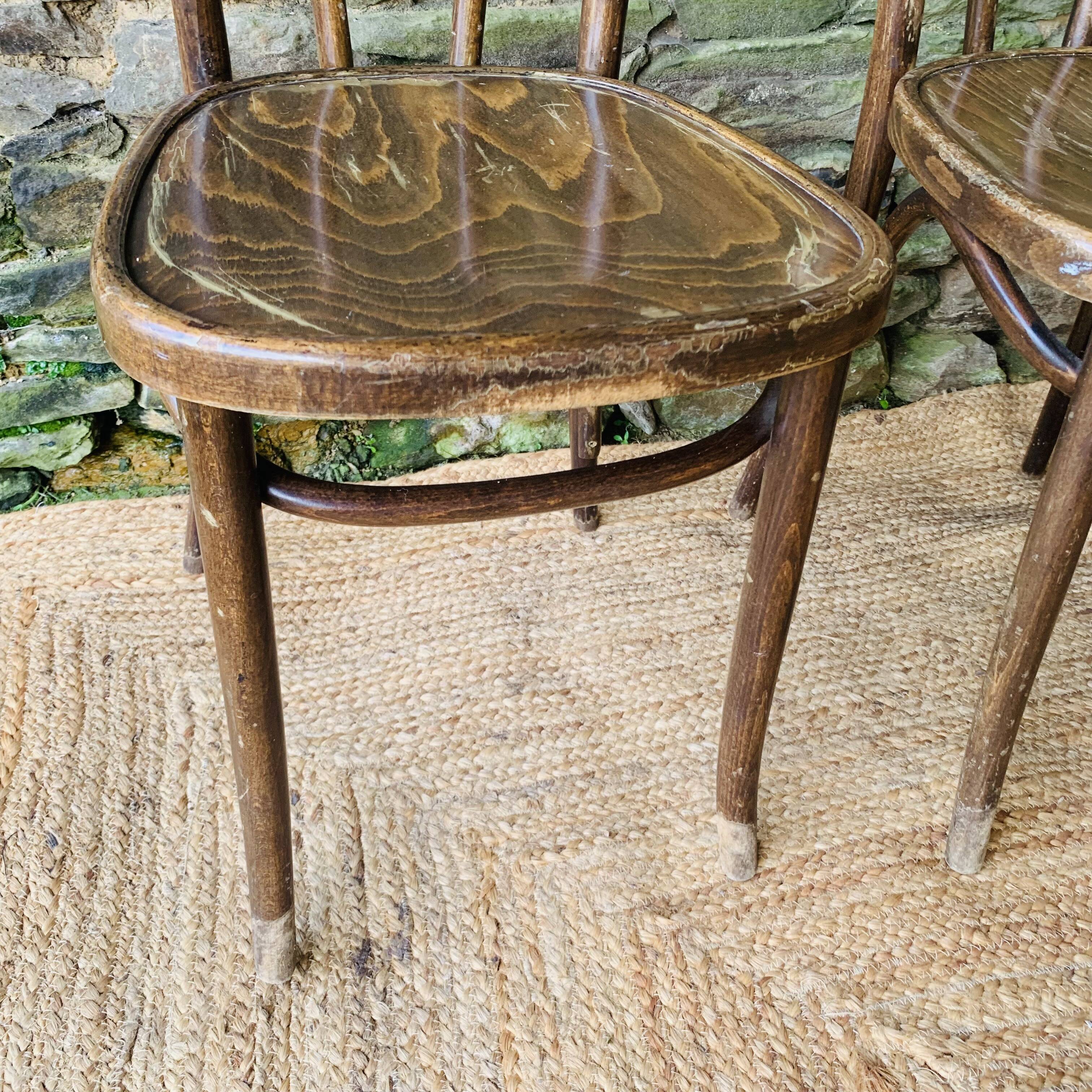 Ensemble de 4 chaises bistrot