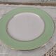 Plat rond marli vert d'eau et frise dorée Cafés Lemaire