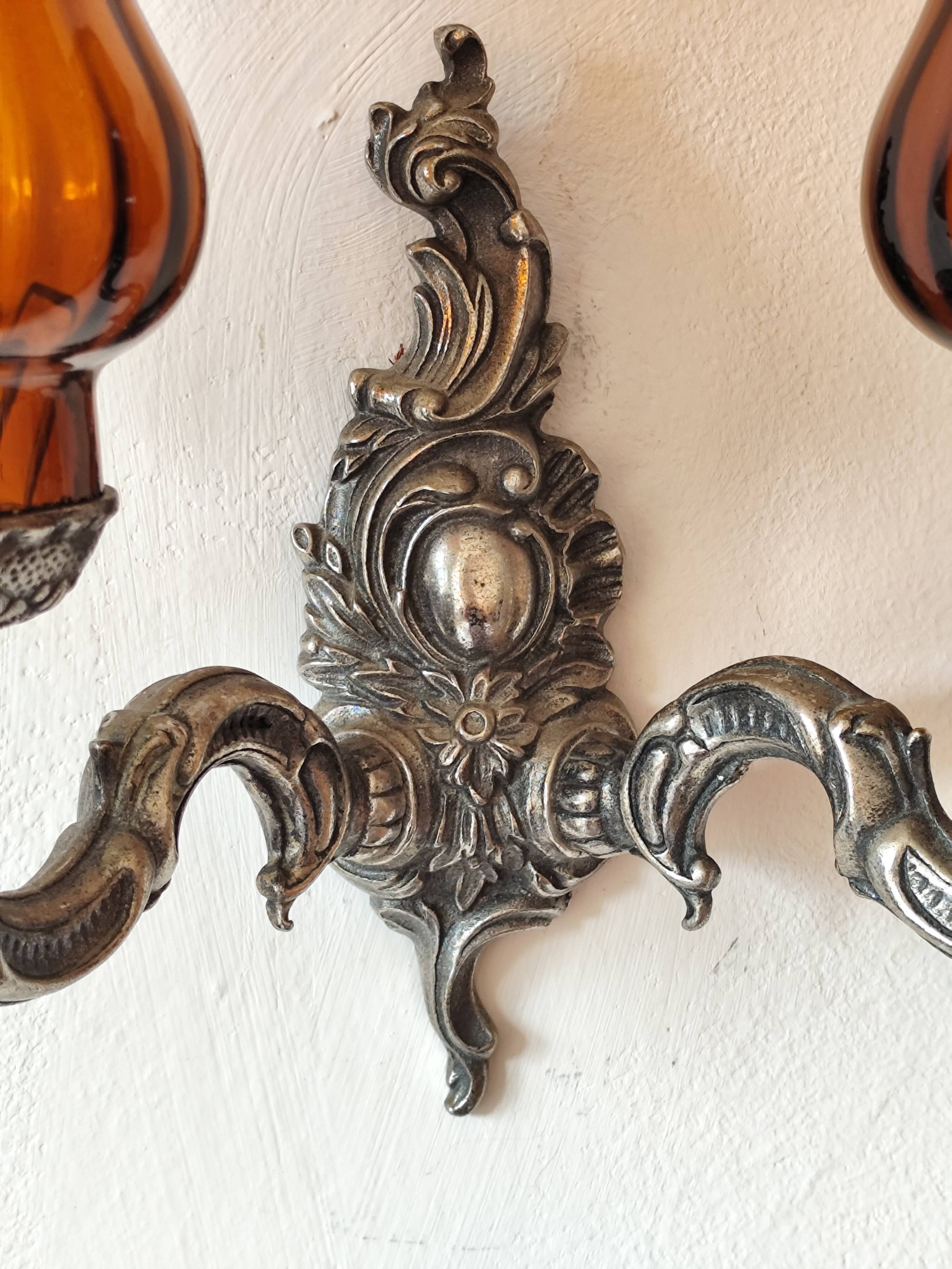Silver-colored chiseled metal wall light, 2 lights with orange glass tulip