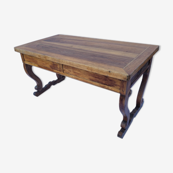 Large tray table
