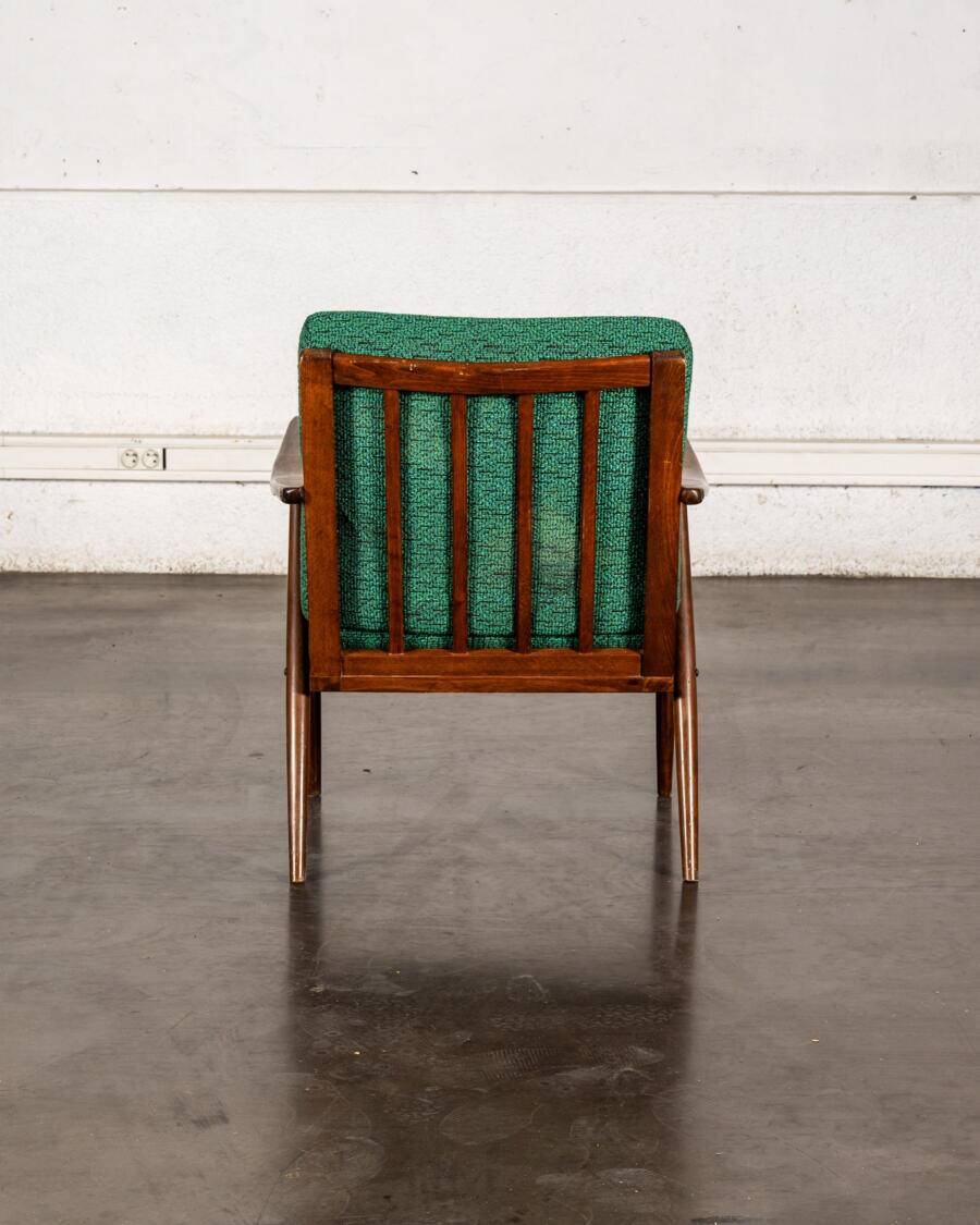 Boomerang chair in green fabric