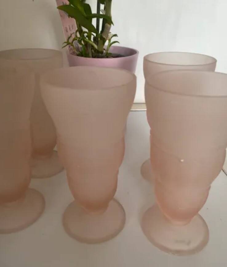 Set of 5 glasses for smoothies/cocktails or ice cream.