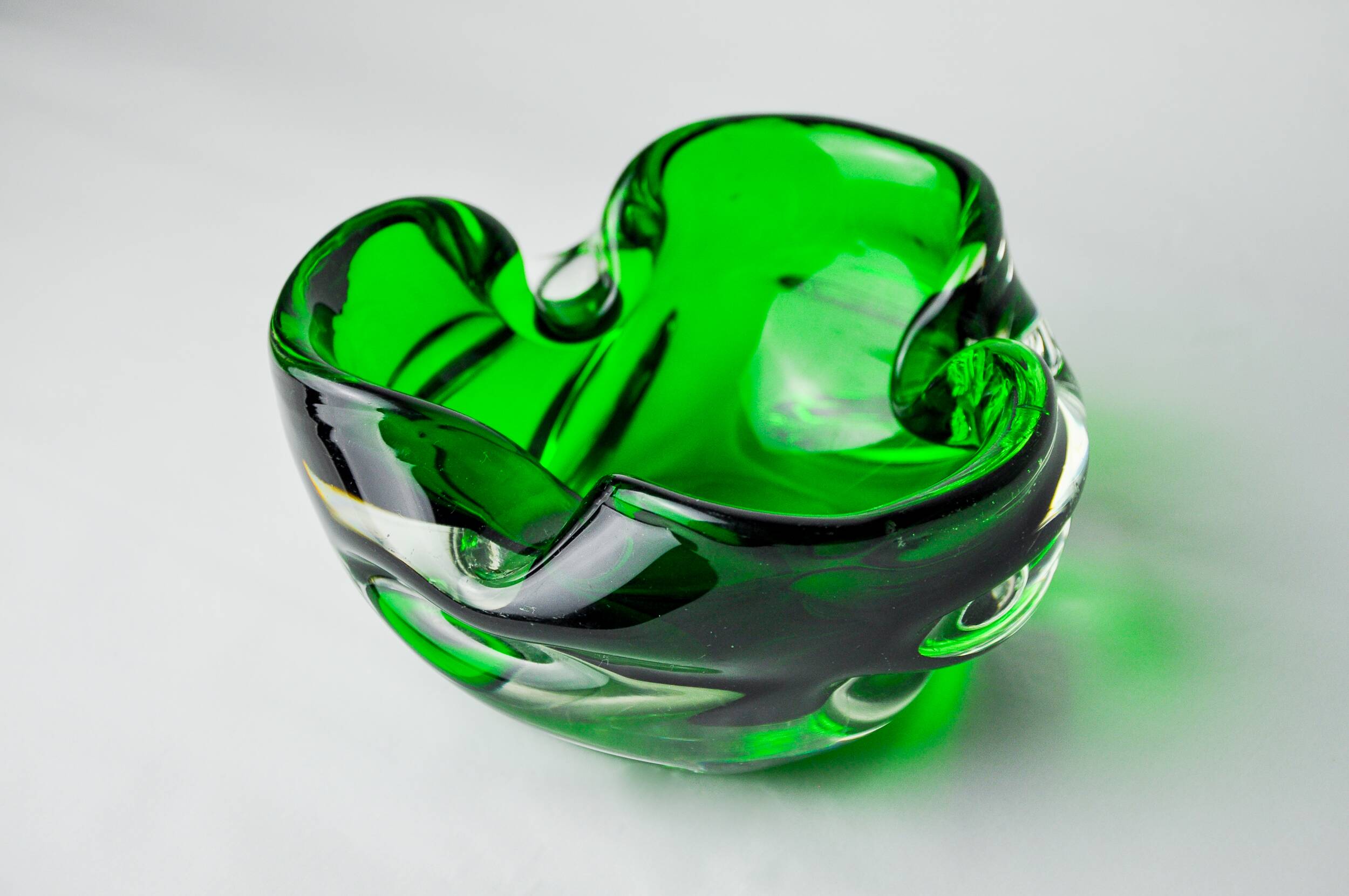 Sommerso green pocket emptier by Flavio Poli for Seguso, Murano glass, Italy, 1970