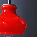 Suspension opaline rouge orange 1970