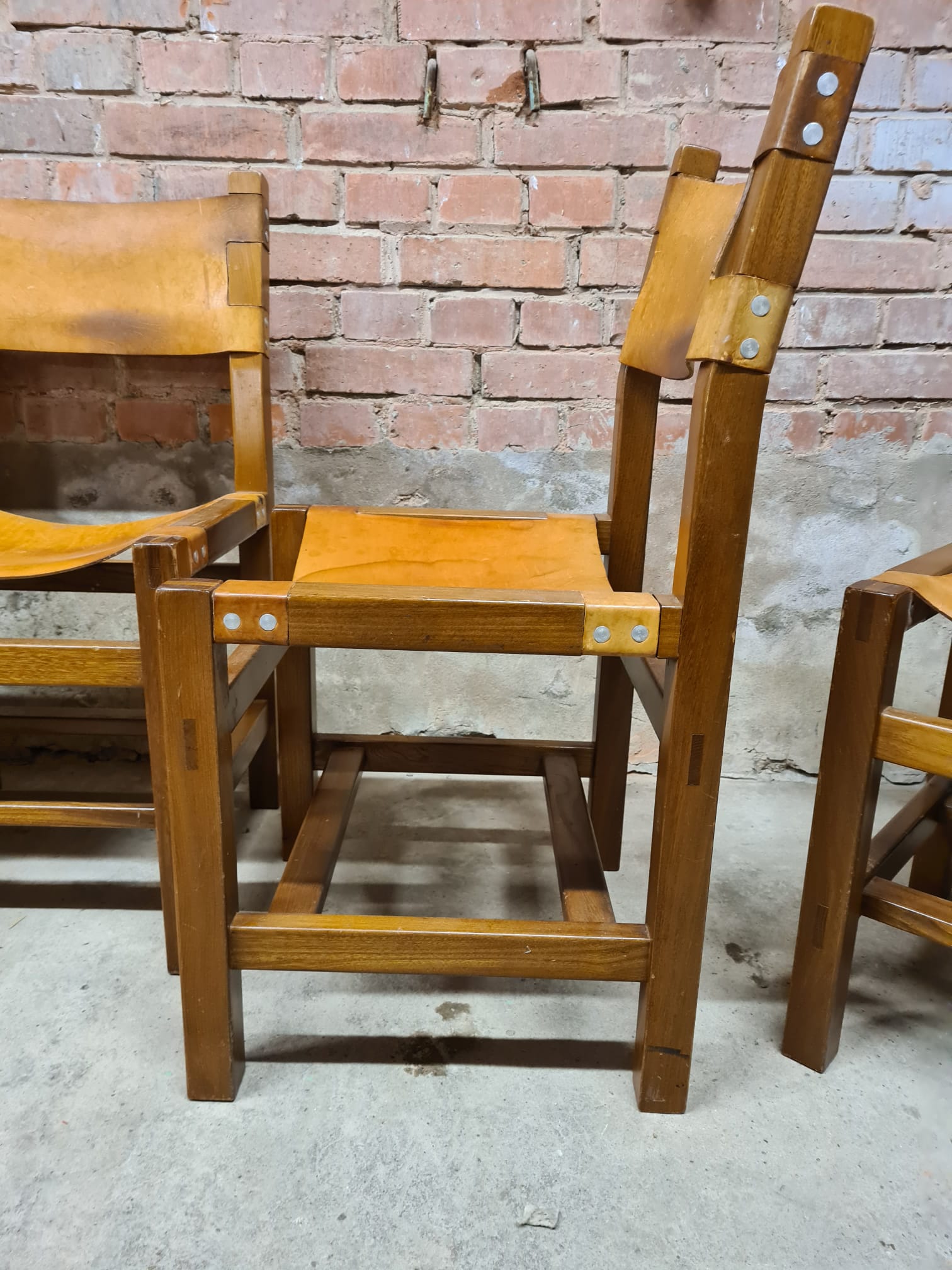 Set of 4 Maison Regain leather chairs