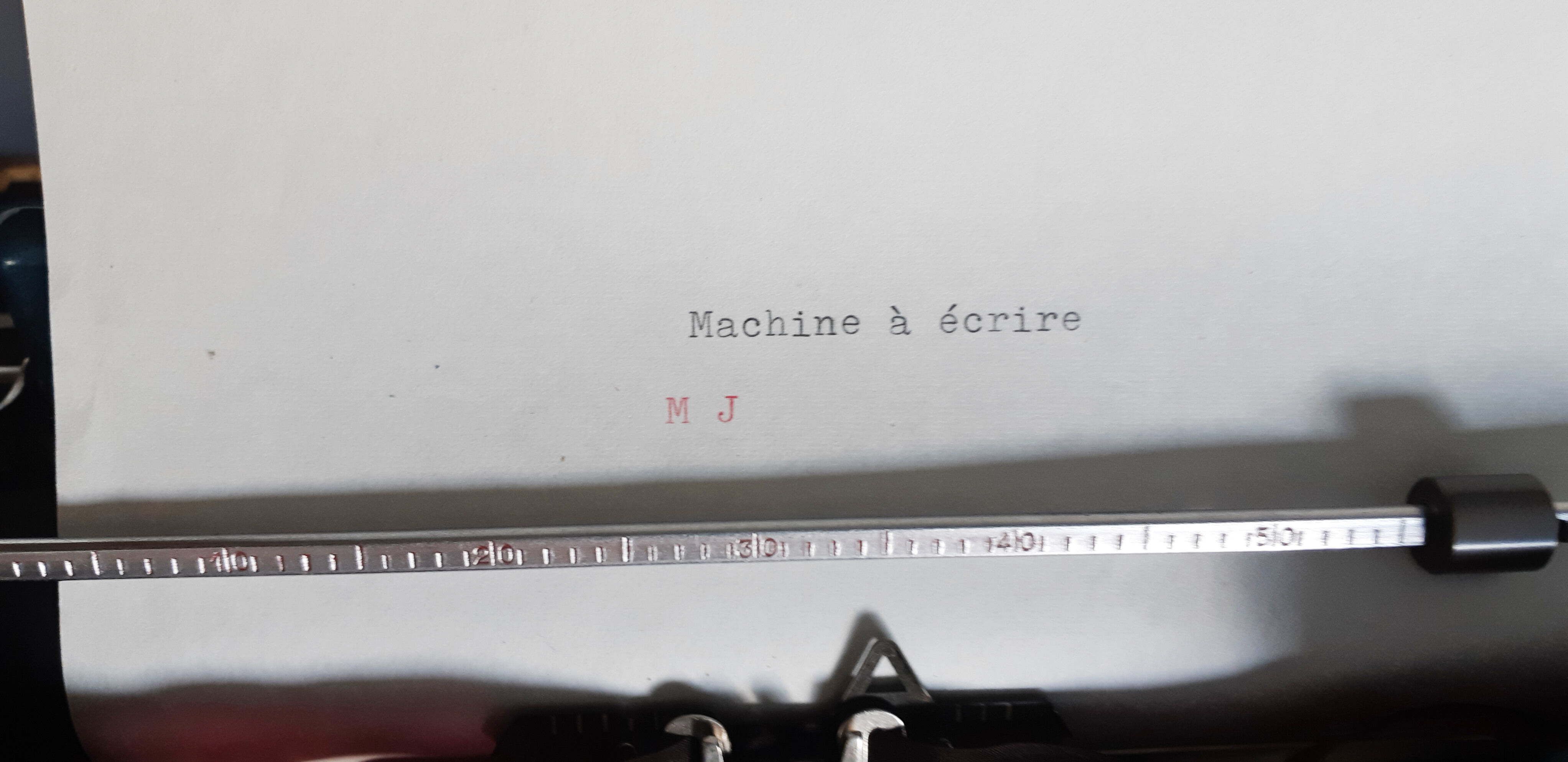 Functional blue typewriter