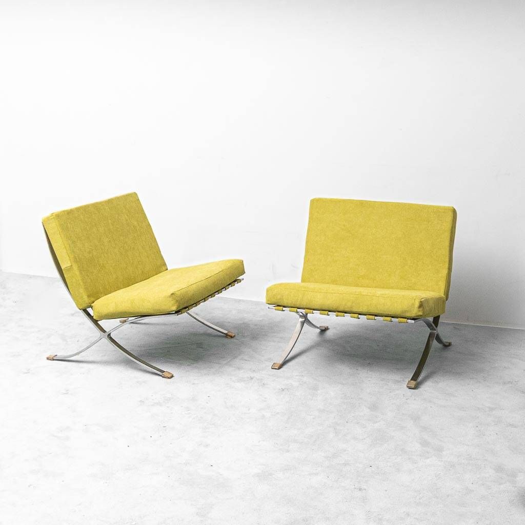 Pair of vintage lounge armchairs in chromed metal and green fabric – 1960s