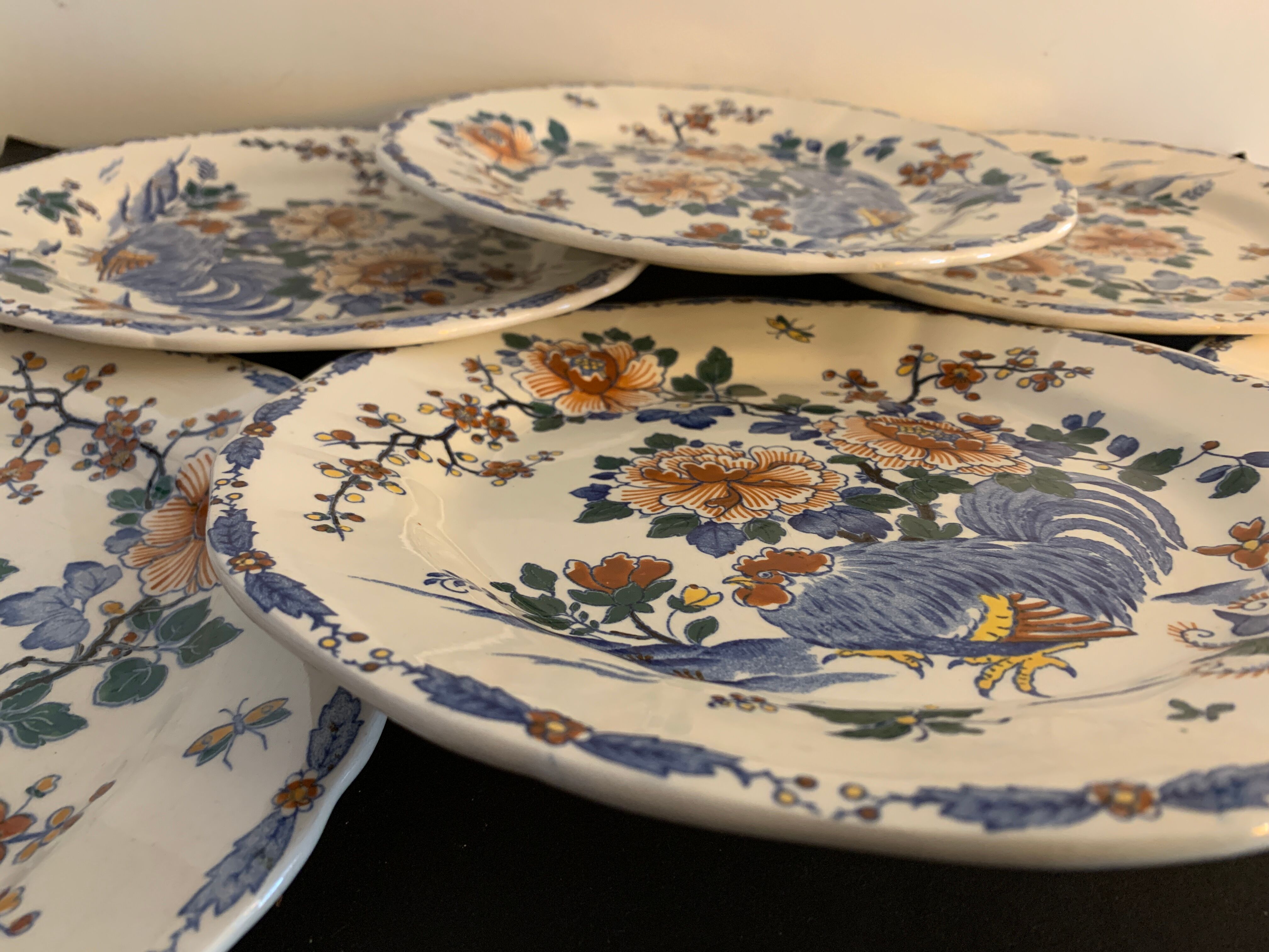 11 flat plates Rooster with Peonies, Gien earthenware