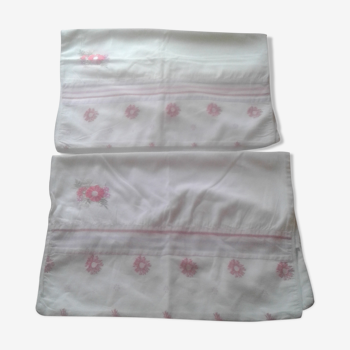 Lot de 2 housses de coussin brodées