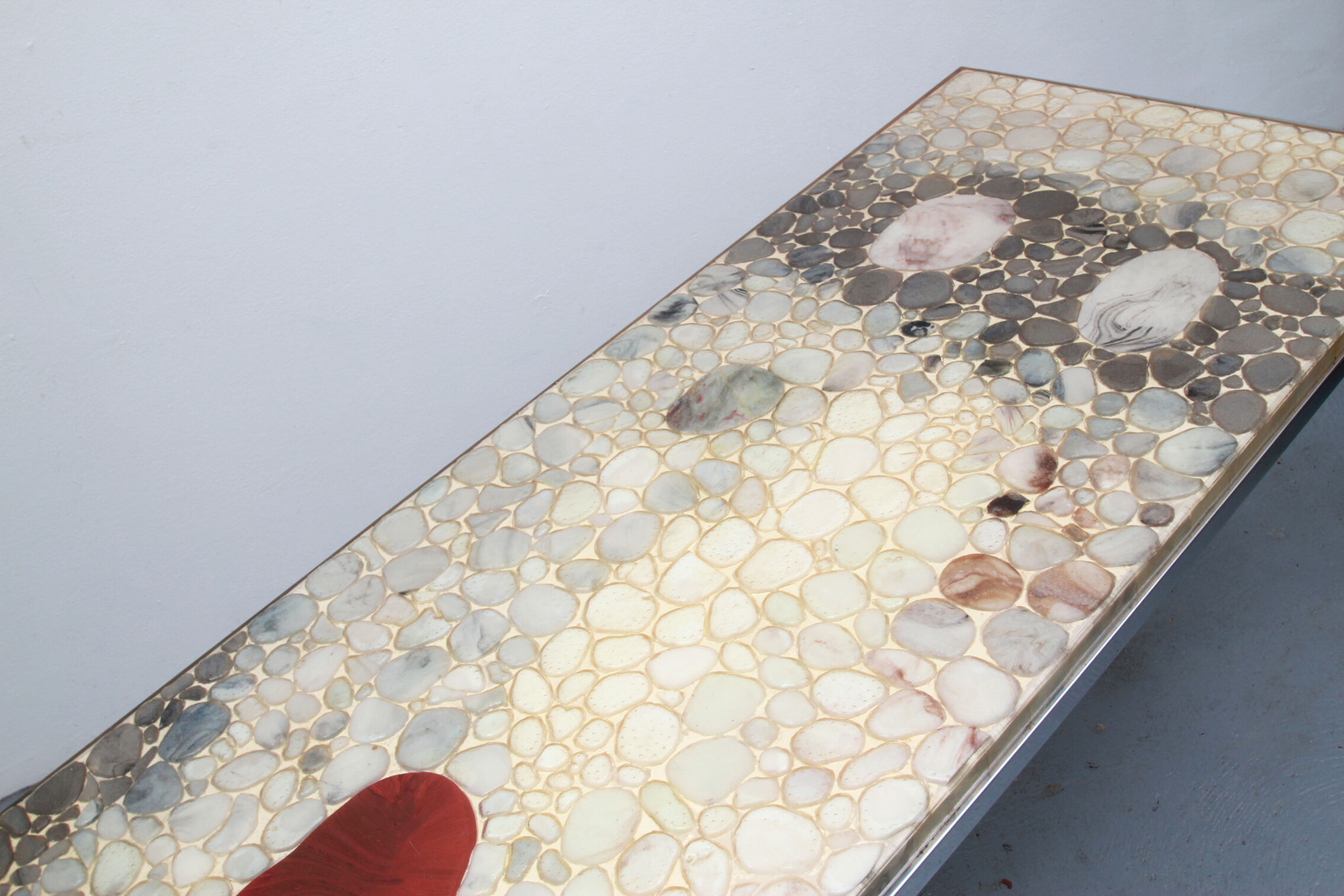 1970s space age coffeetable with pebble stones and acryl