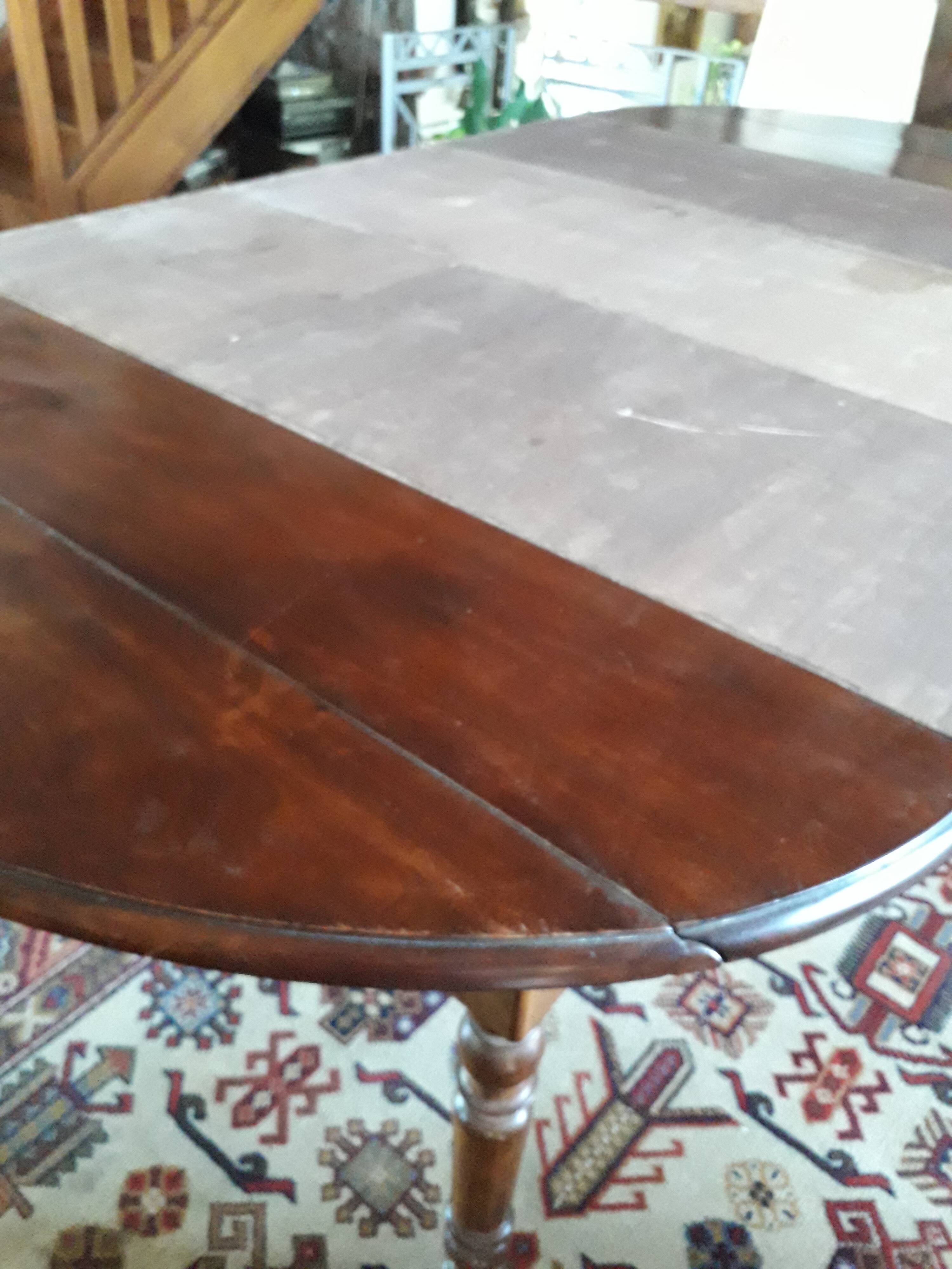 Table 6 feet with extension cords Louis Philippe