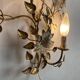 Grande applique fleurs et feuillage en métal doré années 50-60