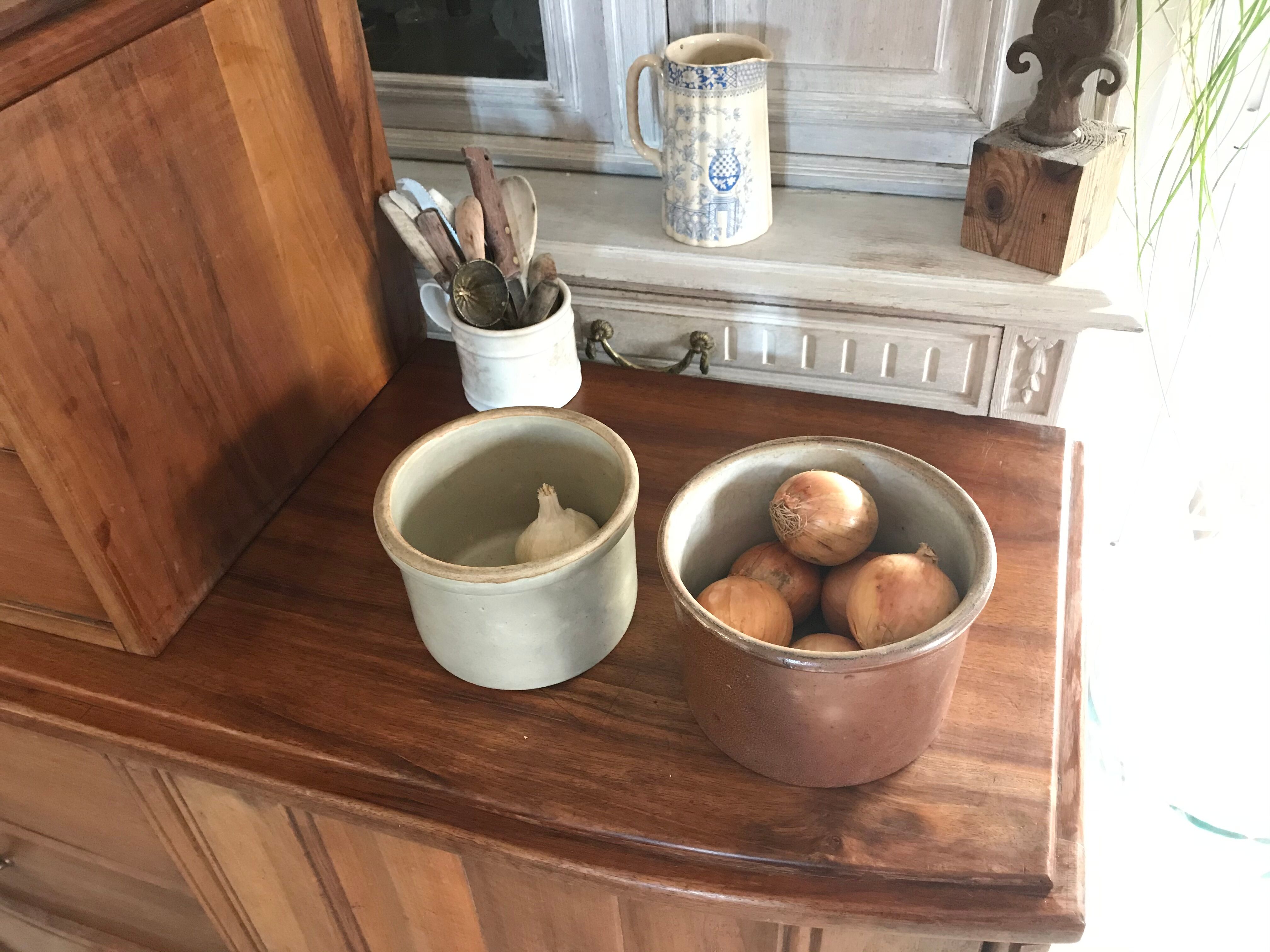 Ceramic pots