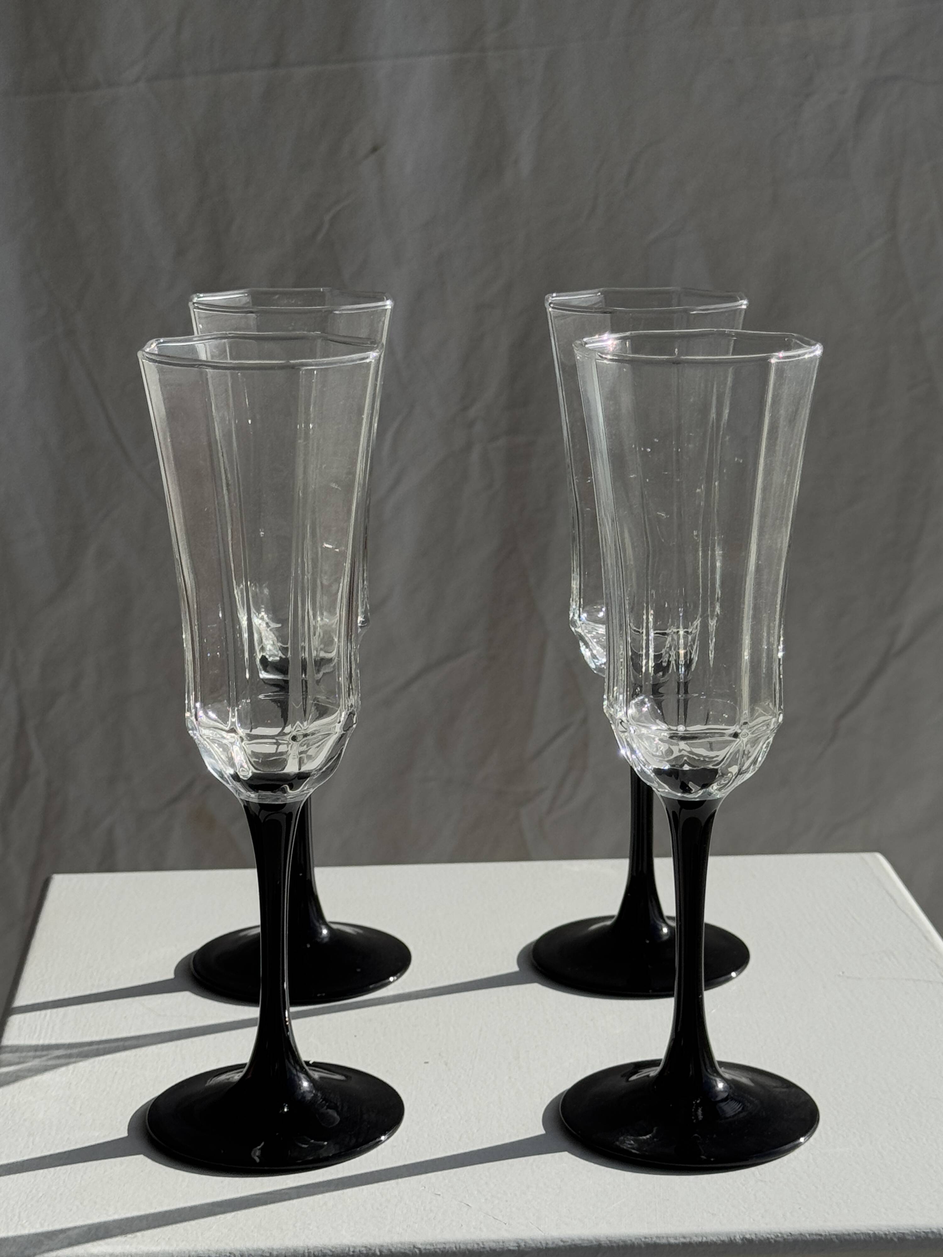 4 large Luminarc Octime vintage octagonal champagne flutes with black foot