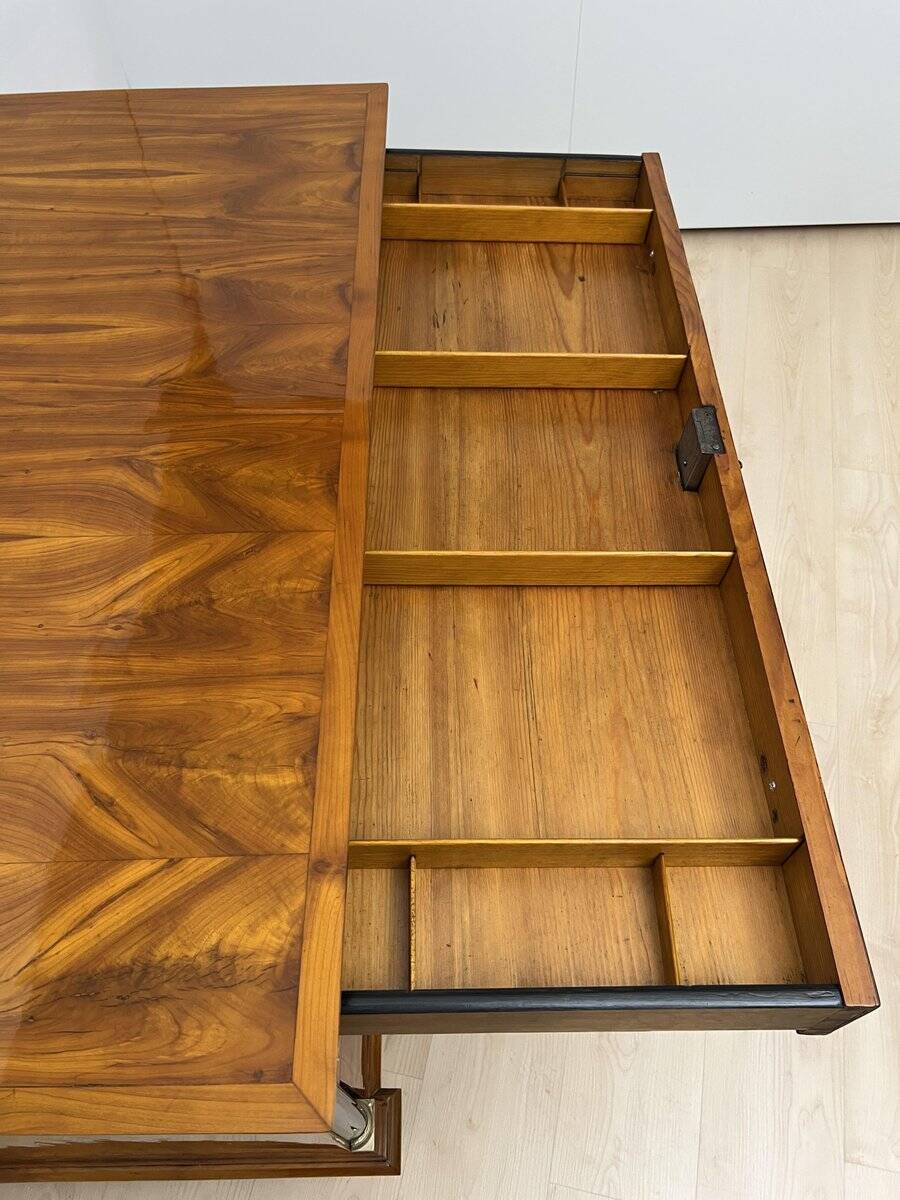 Biedermeier Commode in Cherry Veneer and Brass, Germany, 1820s