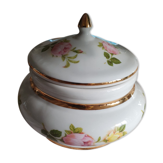 Boîte fleuri en porcelaine