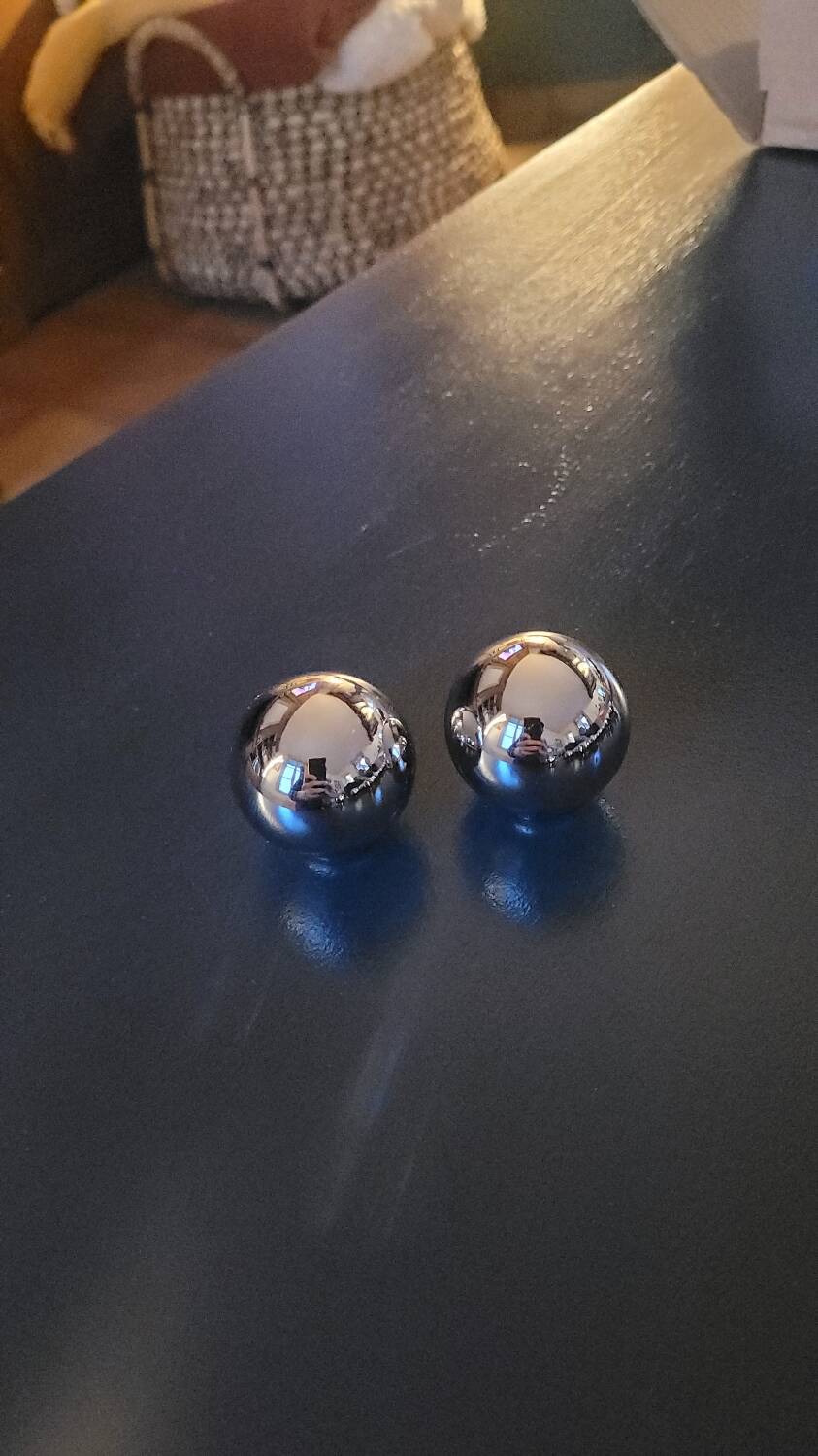 2 chrome-plated brass ball buttons 30mm