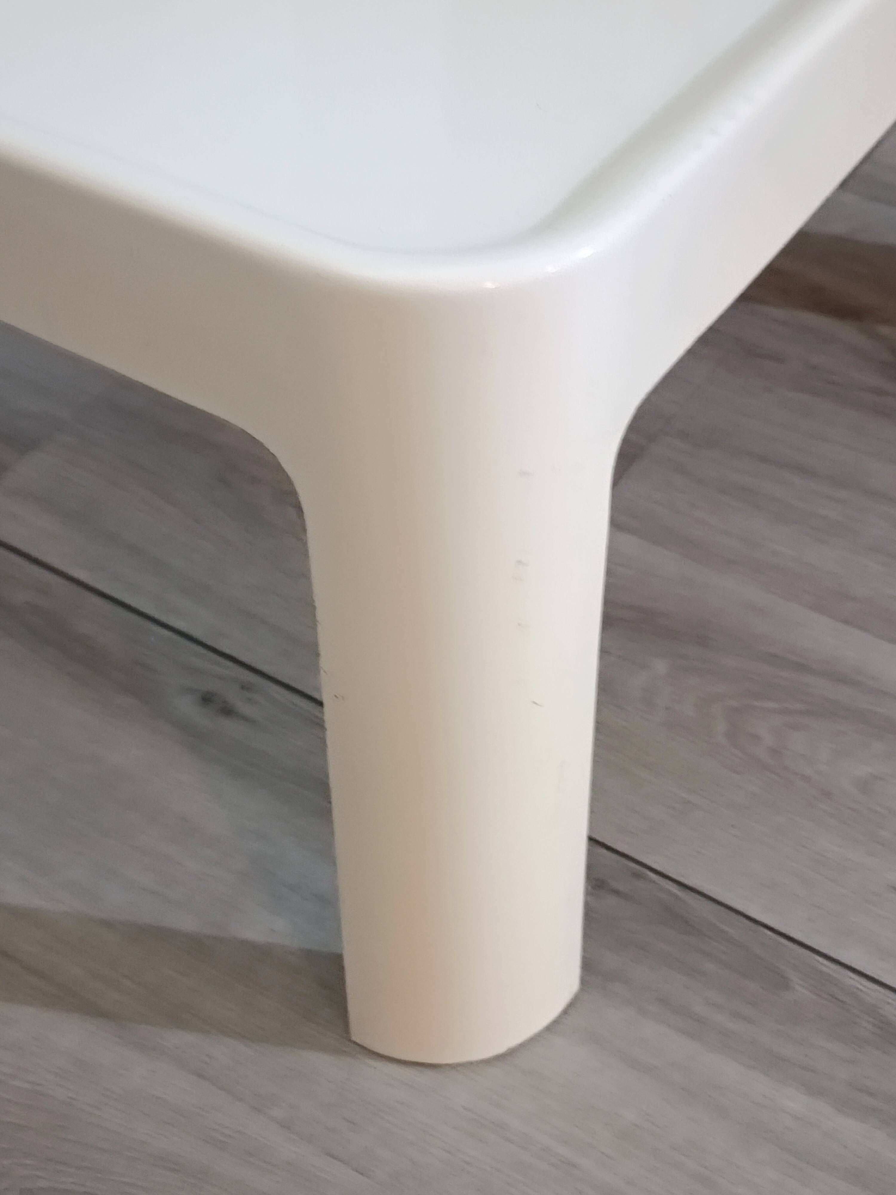 Fibreglass coffee table by Carlo Bartoli for Rossi Di Albizzate 1970