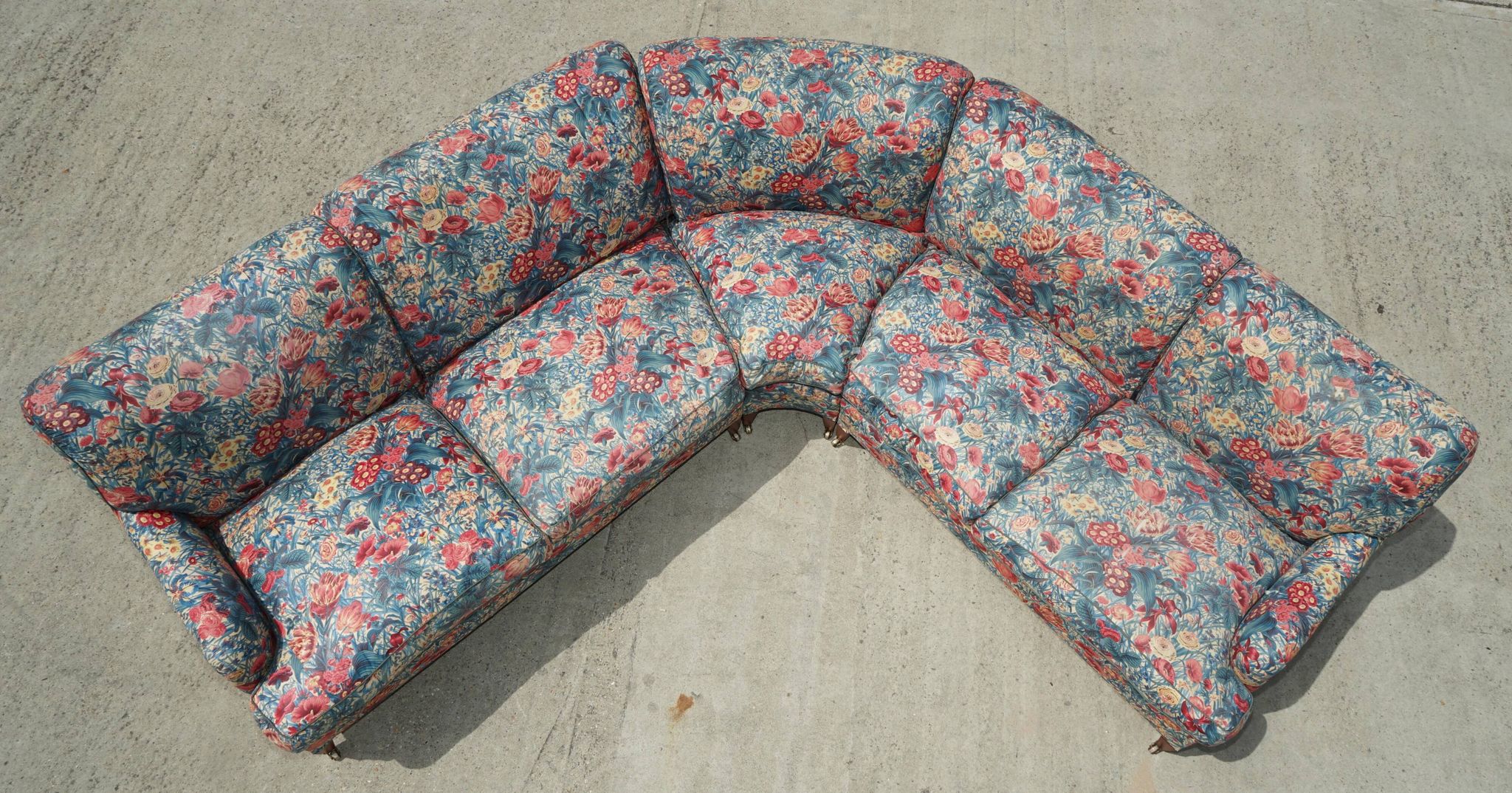 Vintage Howard & Son's London Bridgewater 5-seater fabric corner sofa.