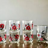 The service of 6 whiskey glasses with red flowers, with its bucket and its ice cube tongs.