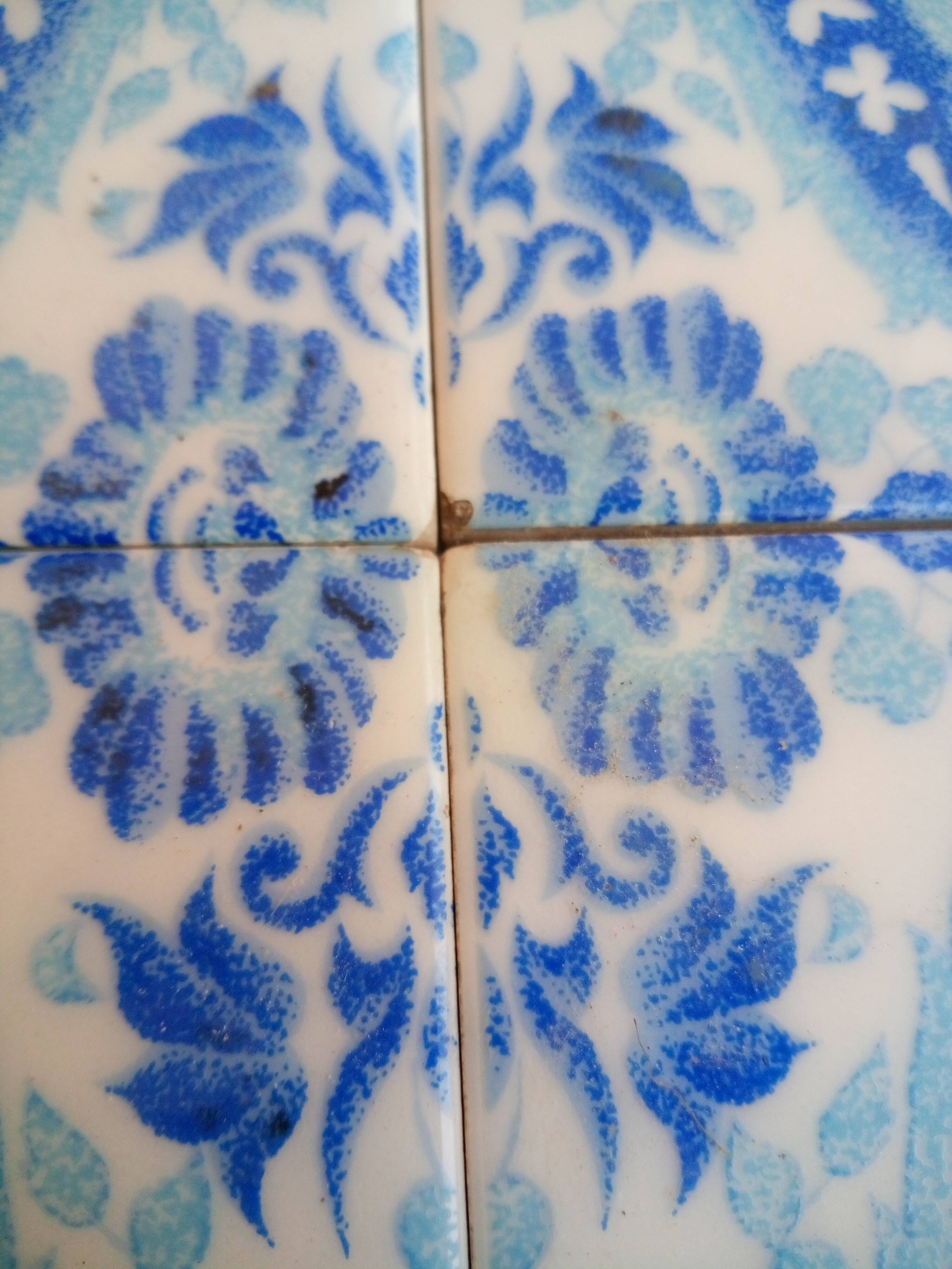 4 glazed ceramic tiles, flowers, 60s