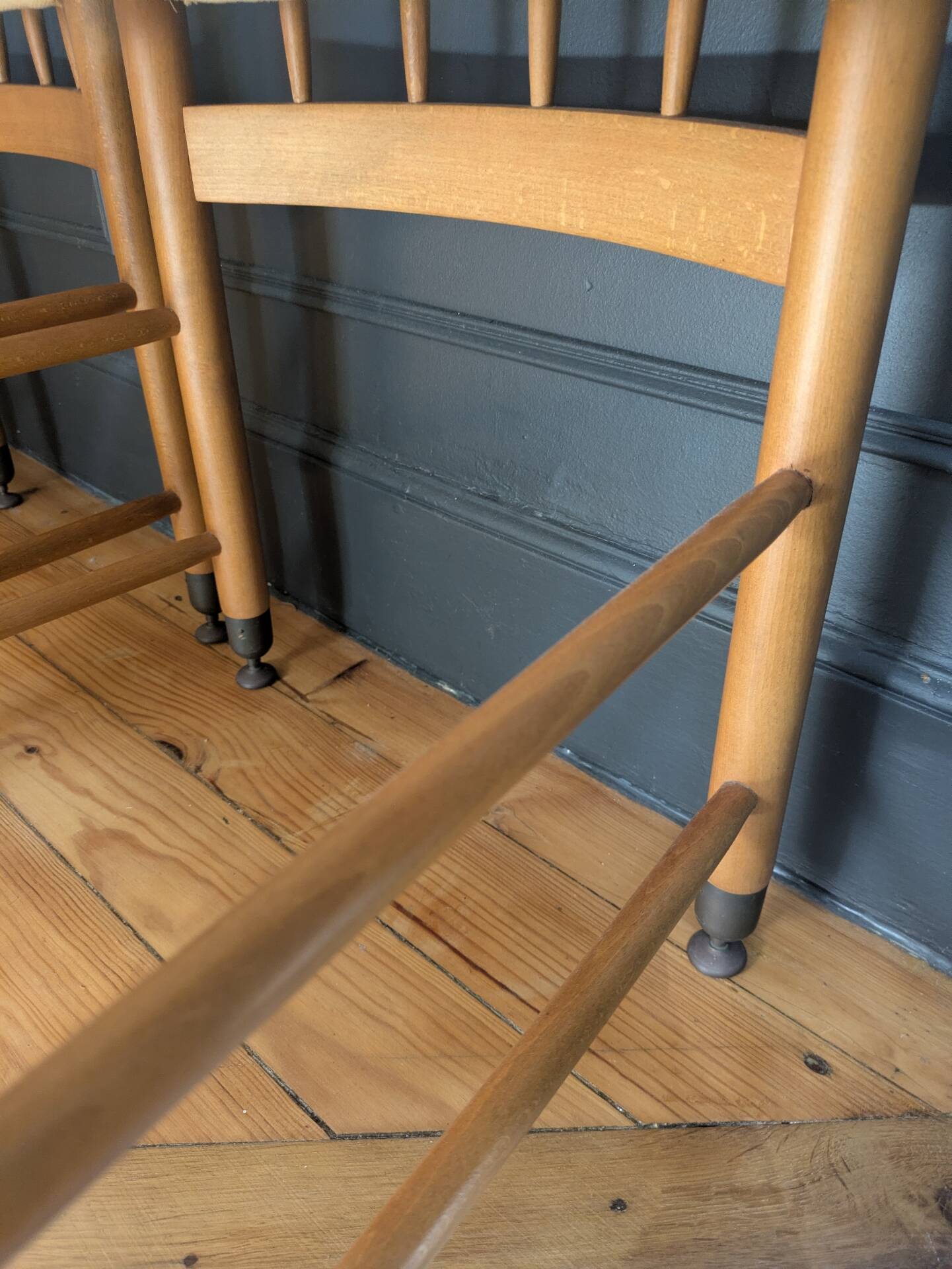Rare ensemble de six chaises modele"Racine" de Roche Bobois.