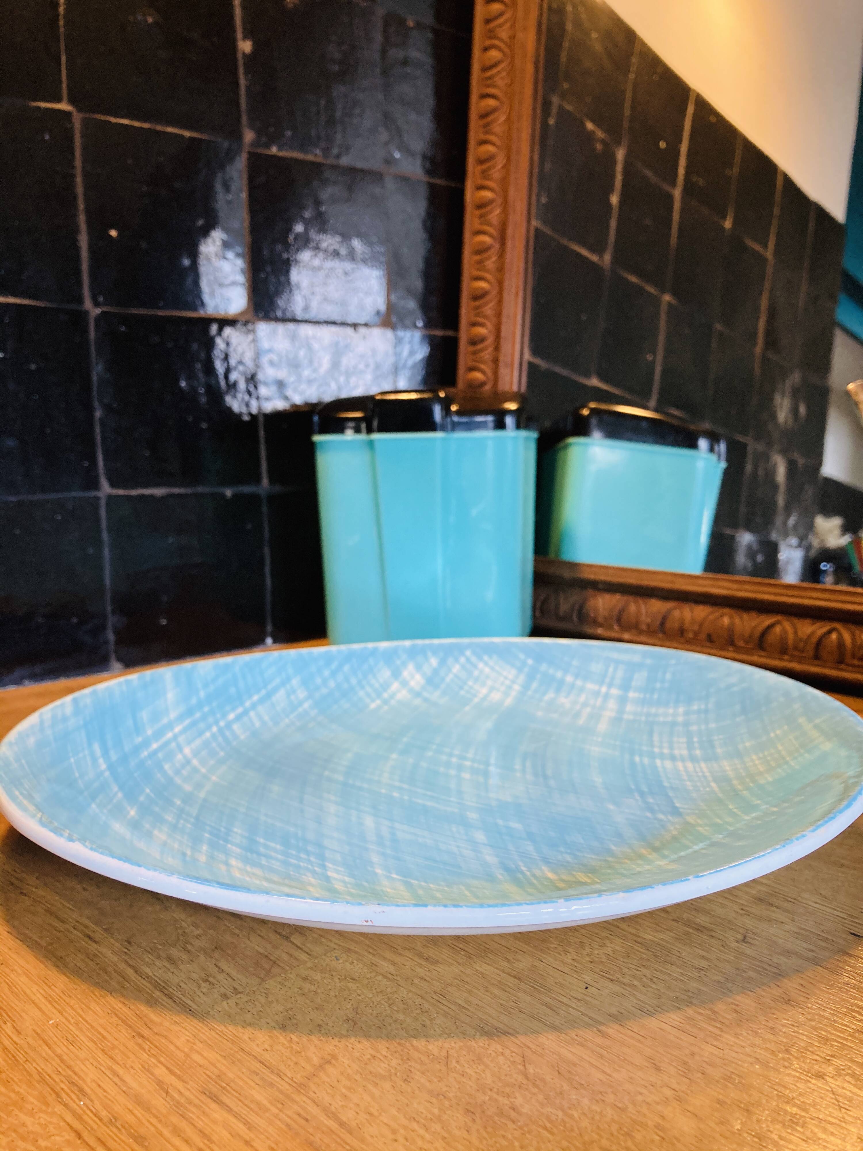 Sky blue dish Salins baths