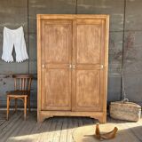 Parisian wardrobe with sliding doors