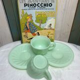 Lot de 2 tasses en opaline verte anciennes
