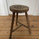 Tripod stool in solid wood, feet turned