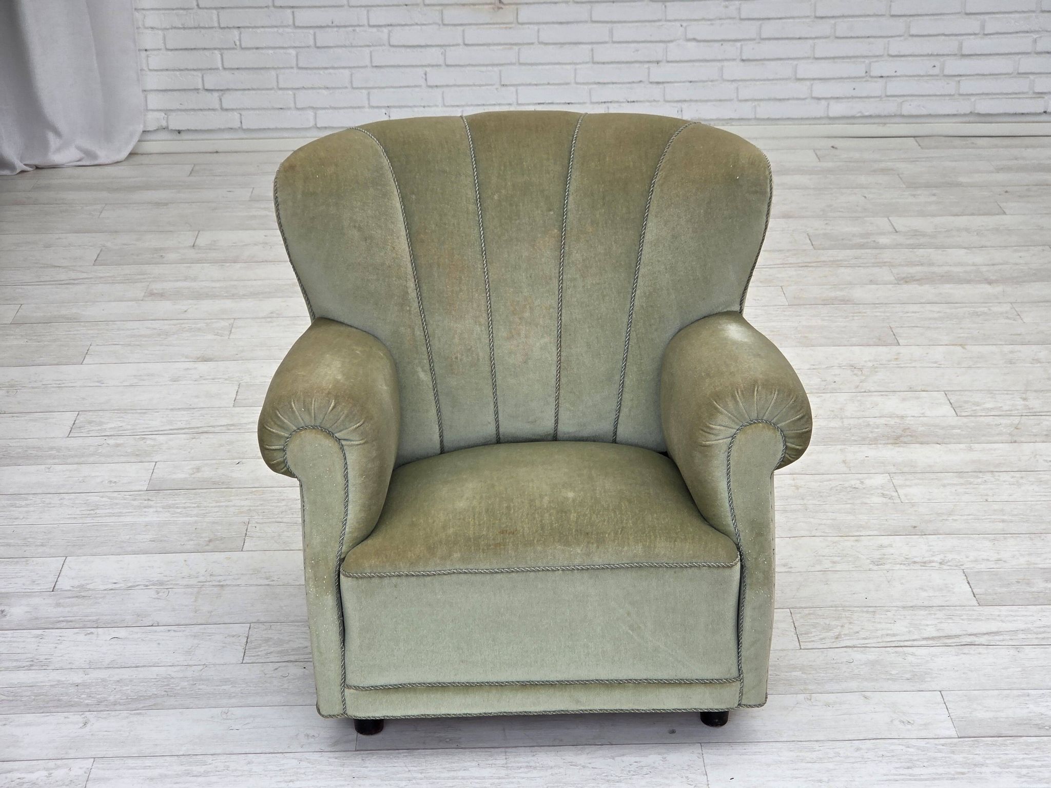 Fauteuil relax danois des années 1970, velours d'ameublement vert clair