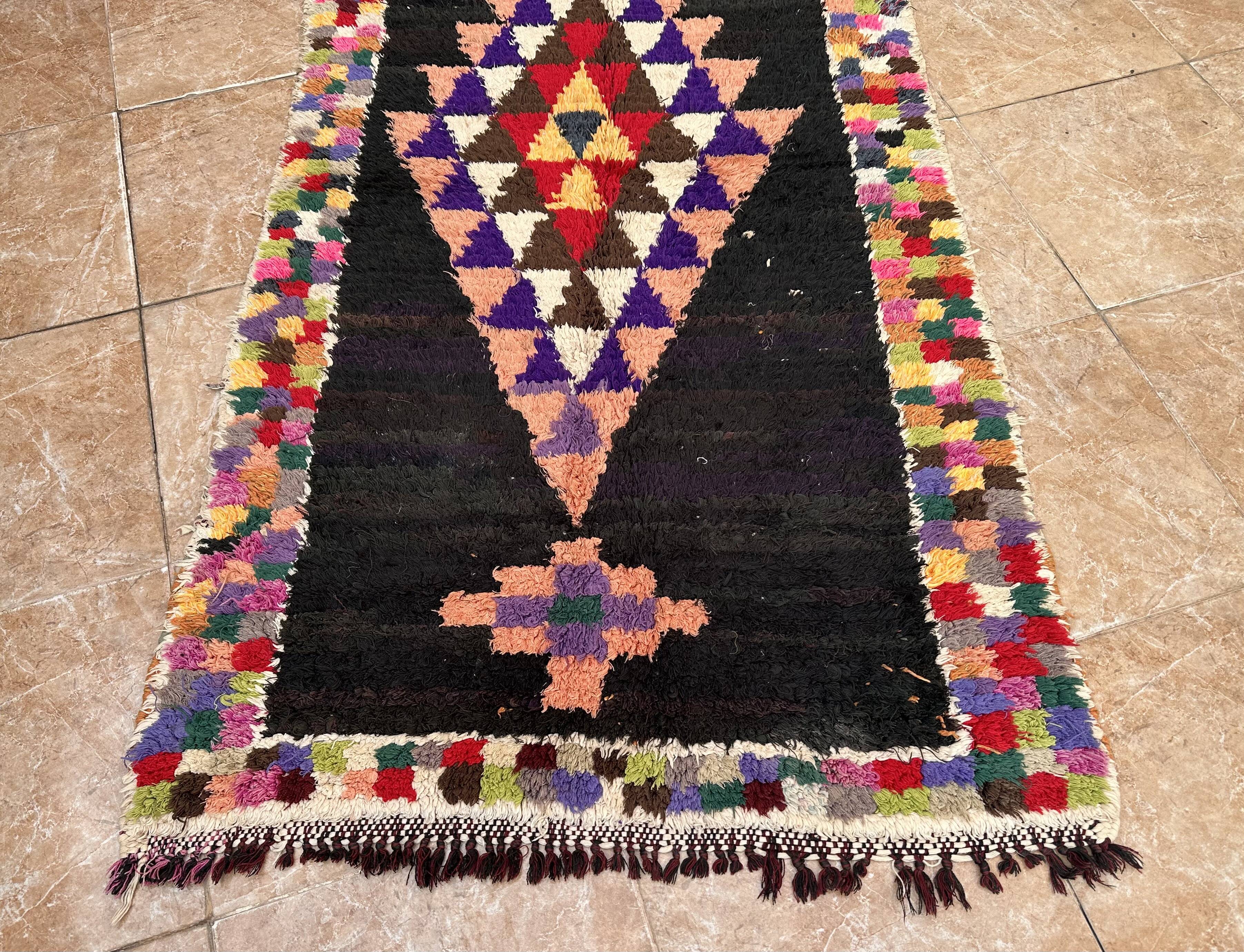 Handmade Moroccan Berber rug: Small model in cream Beni Ouarain wool