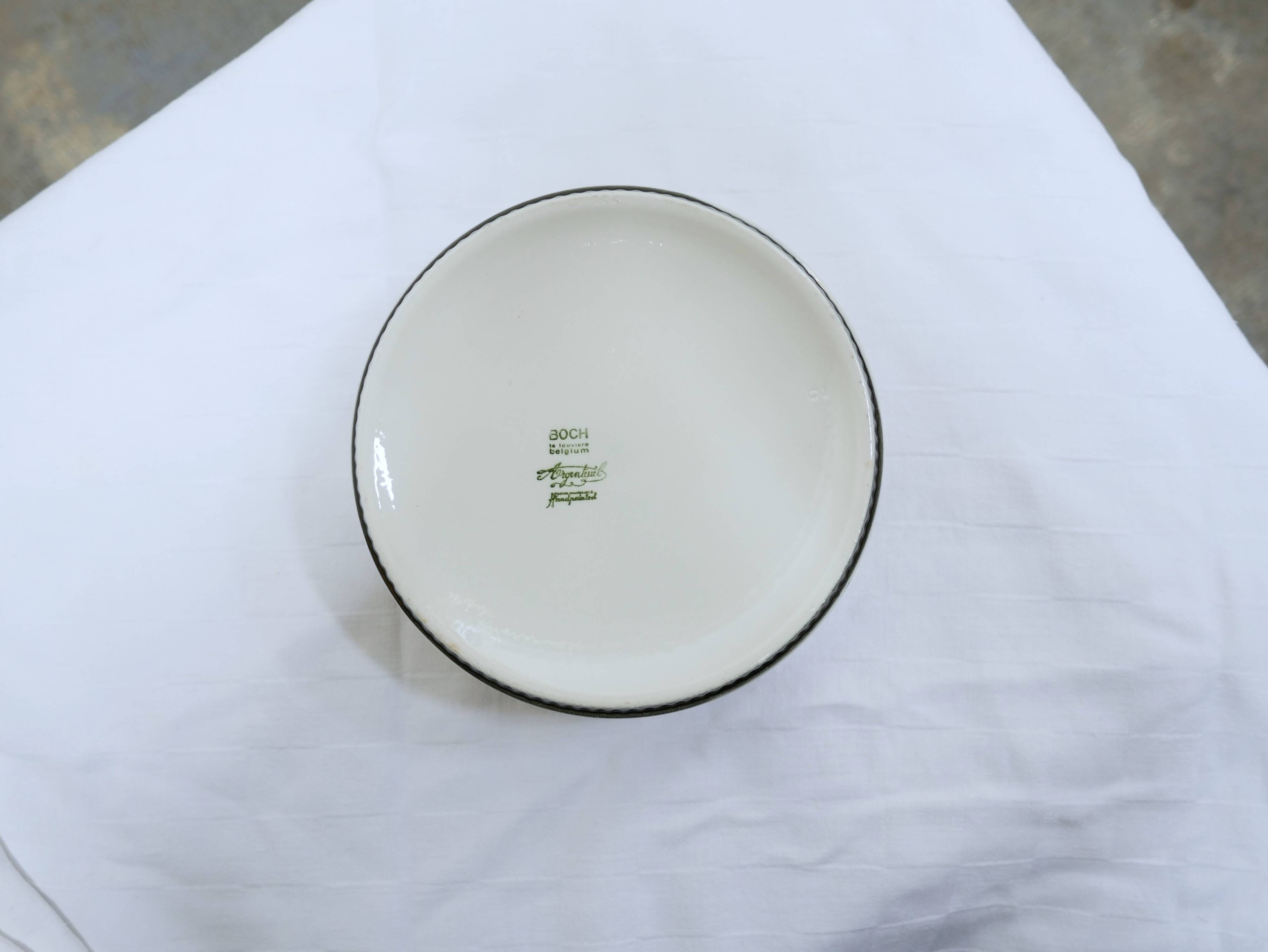 Vintage salad bowl published by Boch La Louvière