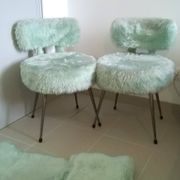 Paire de fauteuils moumoute type