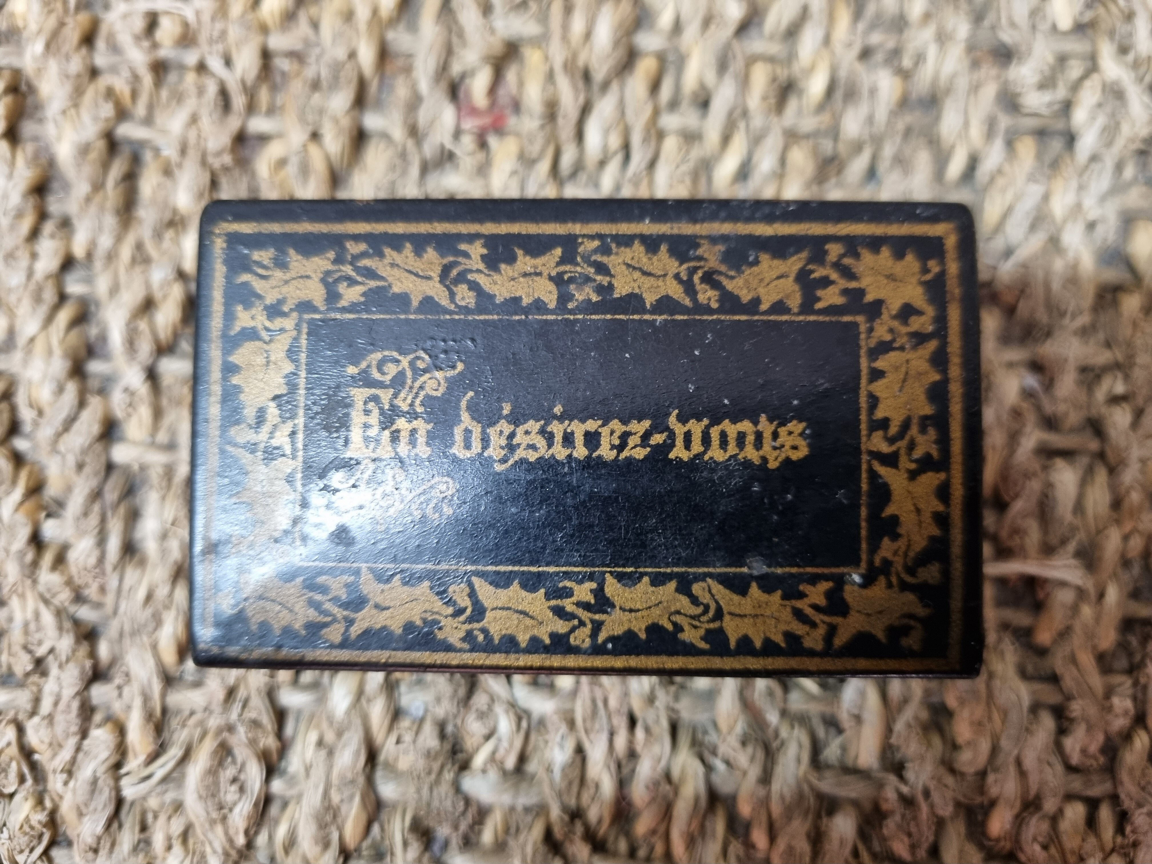 Tabatiere for snuff, do you want it