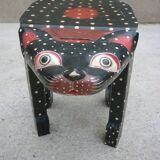 Tabouret depicting a cat