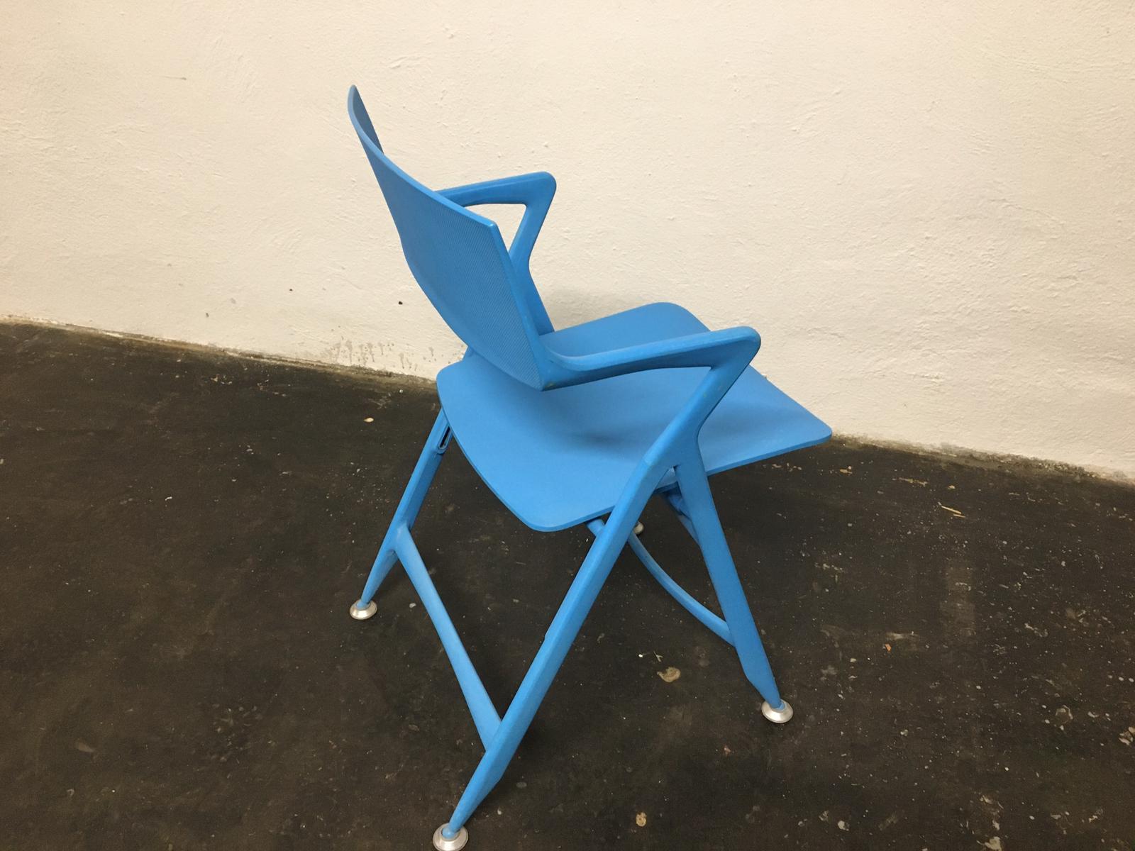 Dolly folding chair by Antonio Citterio made by Kartell