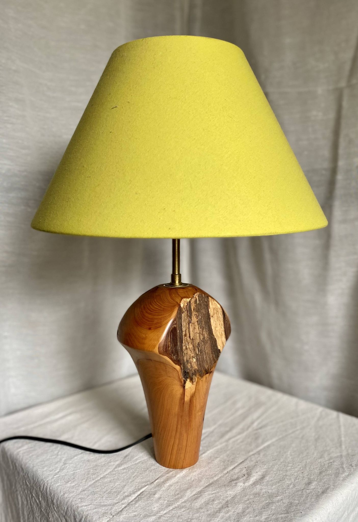 Lampe bois brutaliste vintage 1970-80 forme libre