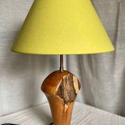 Lampe bois brutaliste vintage 1970-80 forme libre
