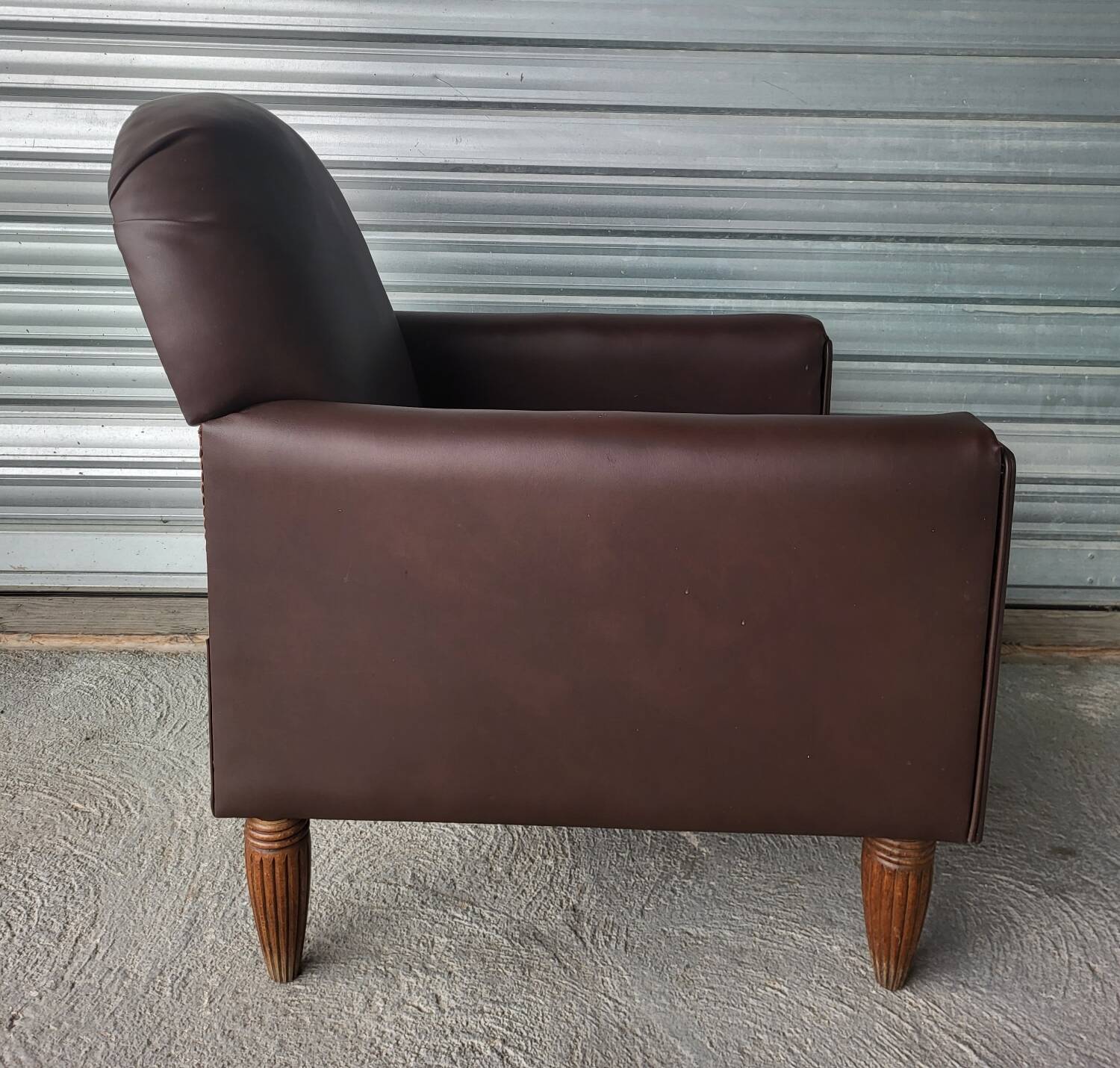 Authentic vintage Art Deco reclining club chair