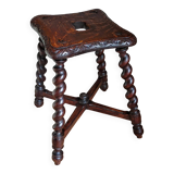 Tabouret ancien en bois massif tourné et sculpté