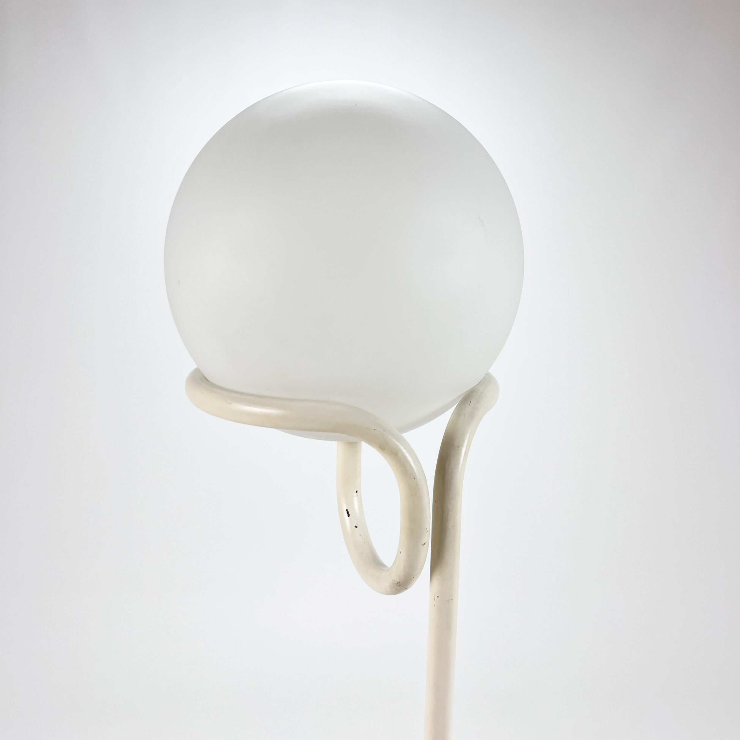 Dutch Design Globe Floorlamp designed by Aldo van den Nieuwelaar For Domani Design, 1960s
