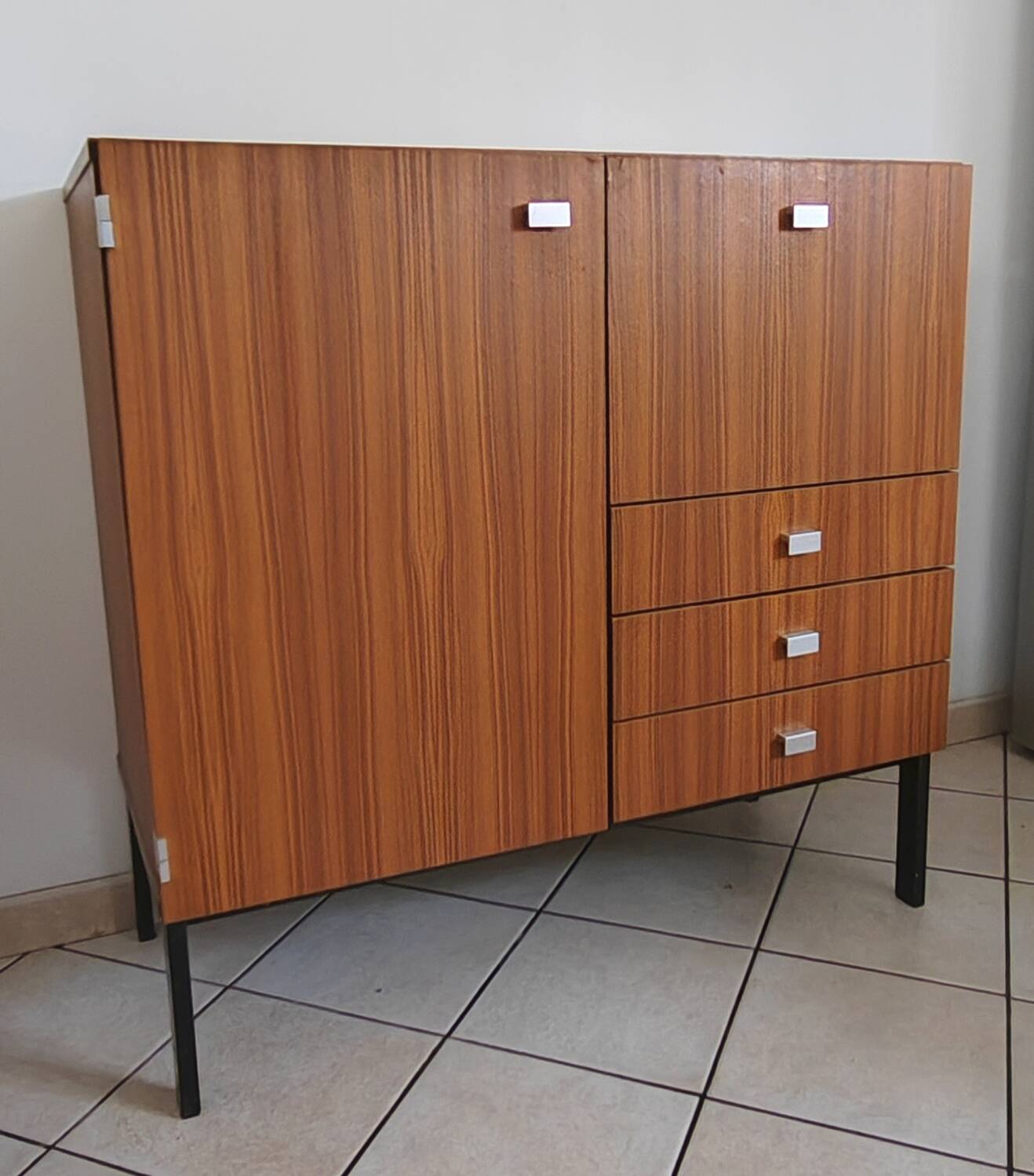 Superb and rare vintage 1960s sideboard