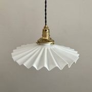 trio de suspensions en opaline crénelée